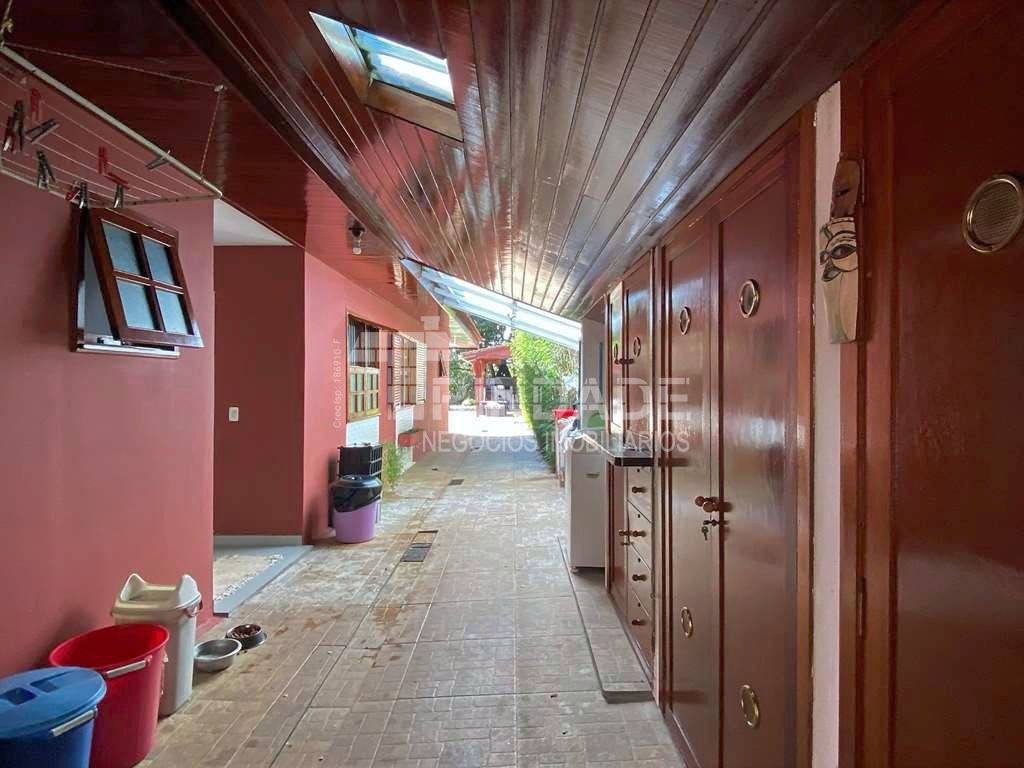 Casa Térrea com 3 suítes, lote plano, piscina e Gourmet, foto 30 de 34
