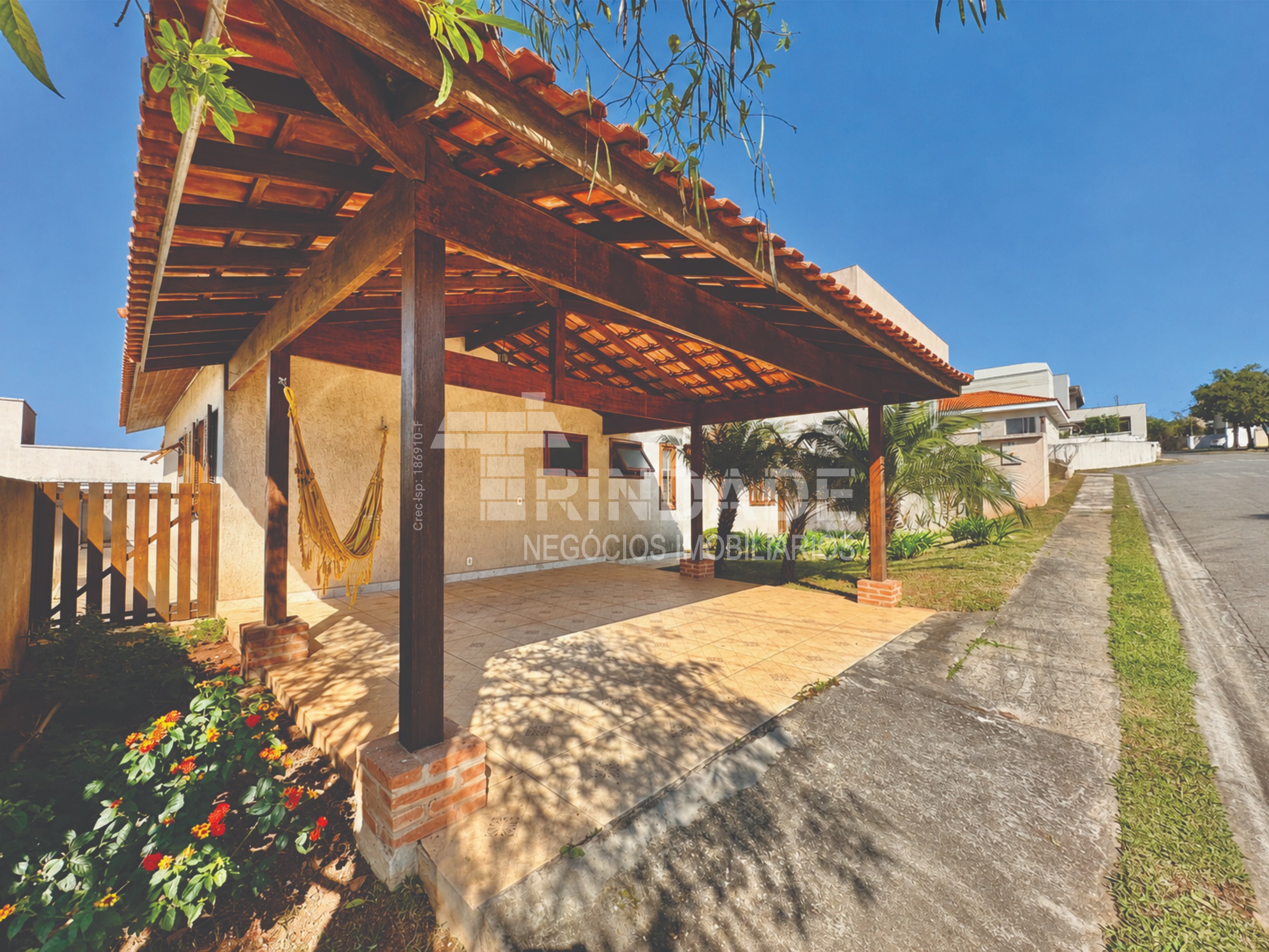 Casa Térrea Impecável com 3 dormitórios / 1 suíte, foto 4 de 47