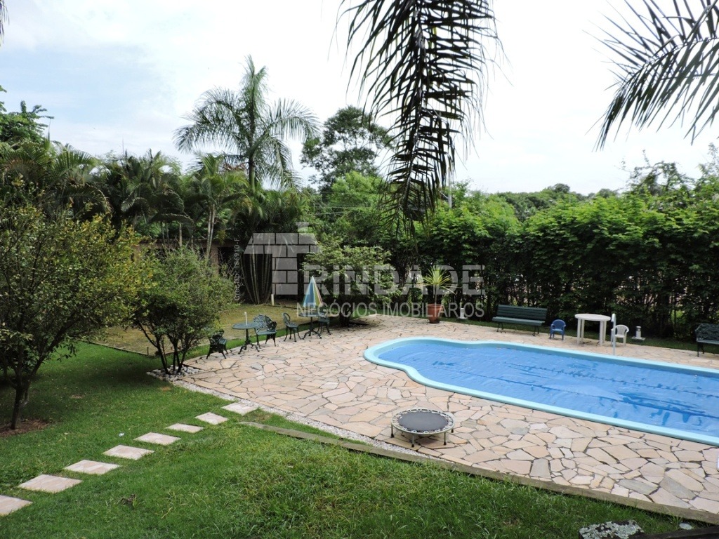 Casa com 5 dormitórios / sendo 3 suítes na Granja Viana por 1.690.000,00, foto 13 de 28