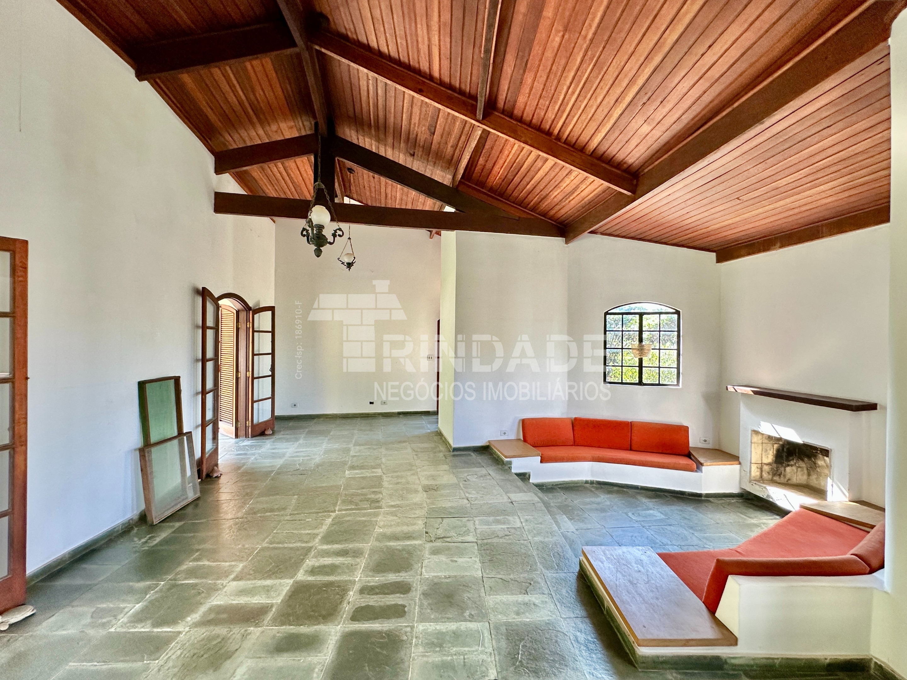 Casa com 4 dormitórios na Granja Viana / 322m², foto 29 de 52