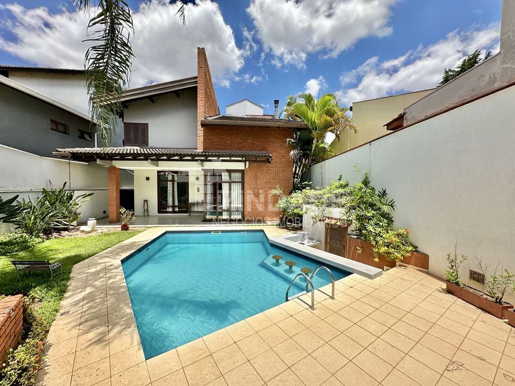 Casa Impecável com 4 dormitórios / 2 suítes na Granja Viana, foto 48 de 55