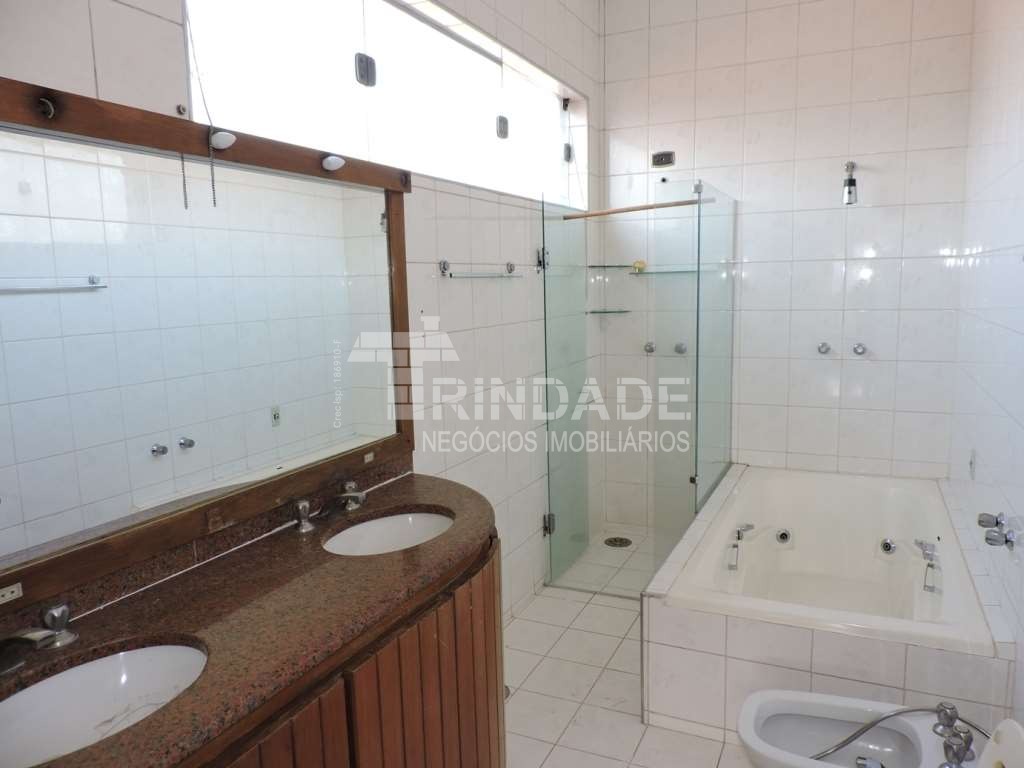 Casa com 3 suítes na Granja Viana, foto 21 de 51