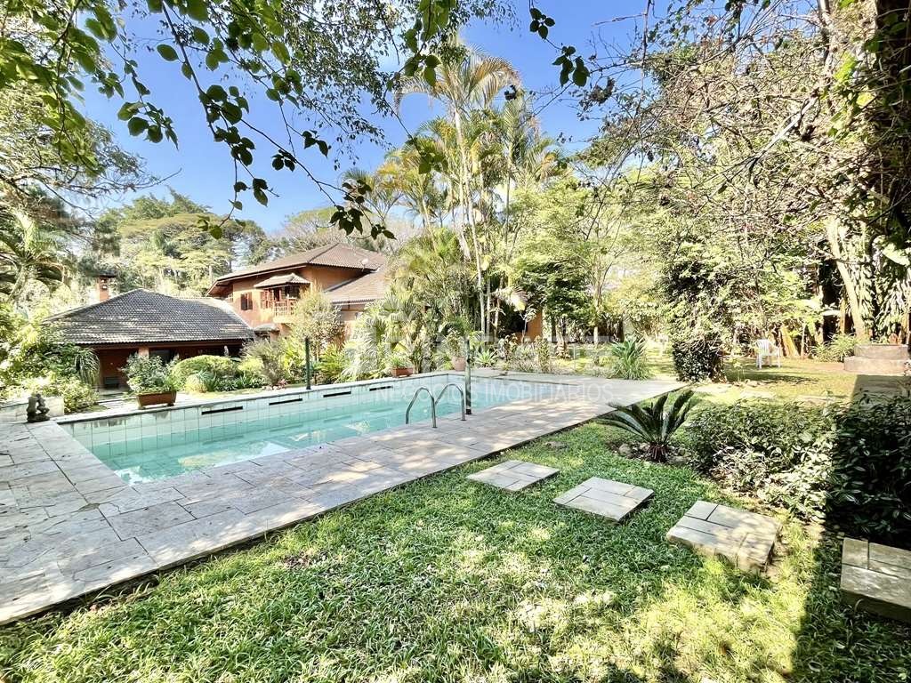 Linda casa com 5 suítes no miolo da Granja Viana, foto 48 de 53
