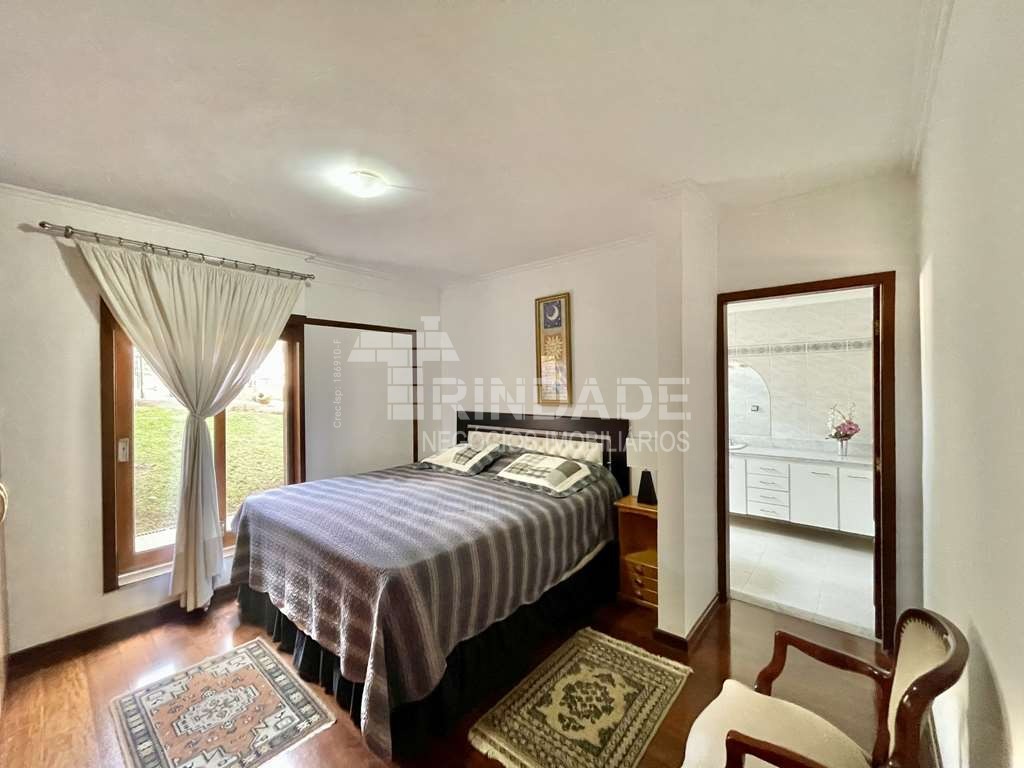 Ótima casa com 4 suítes na Granja Viana, foto 34 de 52