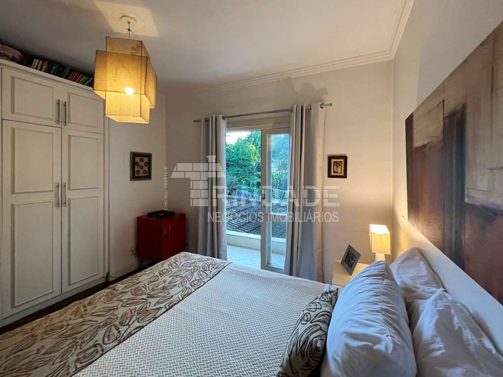 Casa impecável com 4 suítes no miolo da Granja Viana, foto 45 de 46