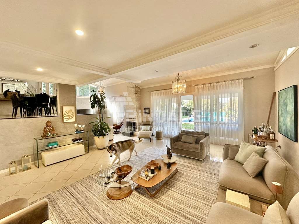 Casa impecável com 4 suítes no miolo da Granja Viana, foto 10 de 46
