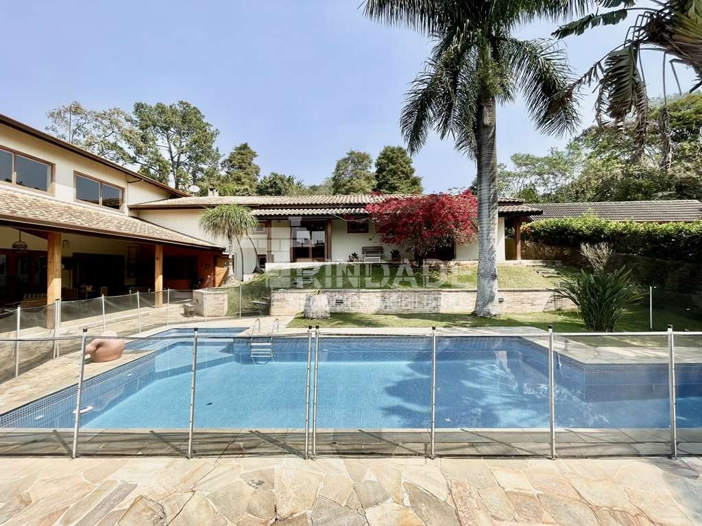 Casa com 4 suítes, piscina e campo de futebol na Granja Viana, foto 7 de 48