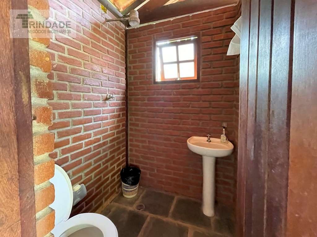 Casa confortável com 6 dormitórios / 1 suíte na Granja Viana, foto 41 de 48