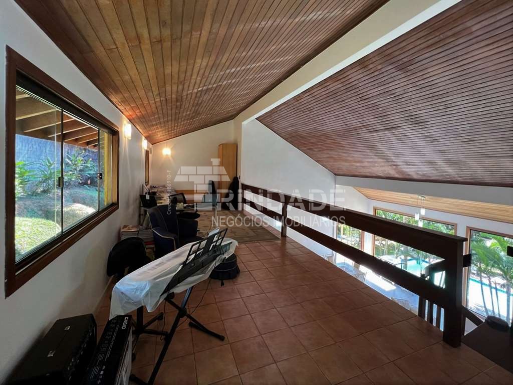 Casa com 4 dormitórios / 2 suítes - TÉRREA - Natureza e privacidade! , foto 17 de 43