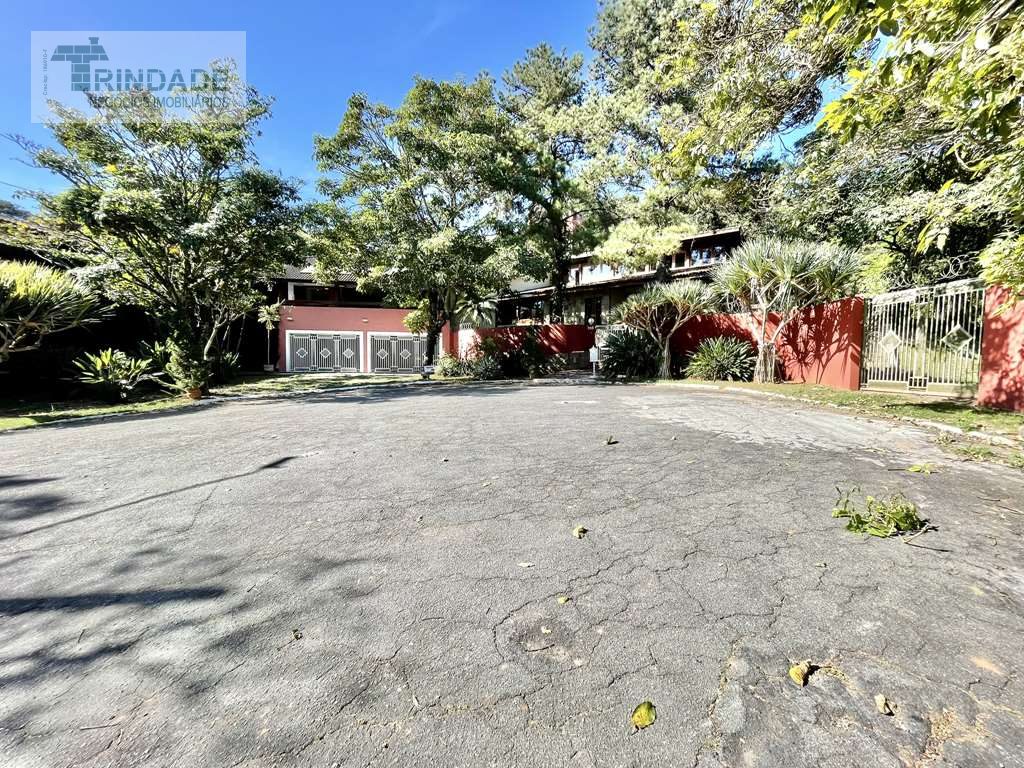 Casa impecável com 5 dormitórios / 3 suítes na Granja Viana, foto 4 de 53