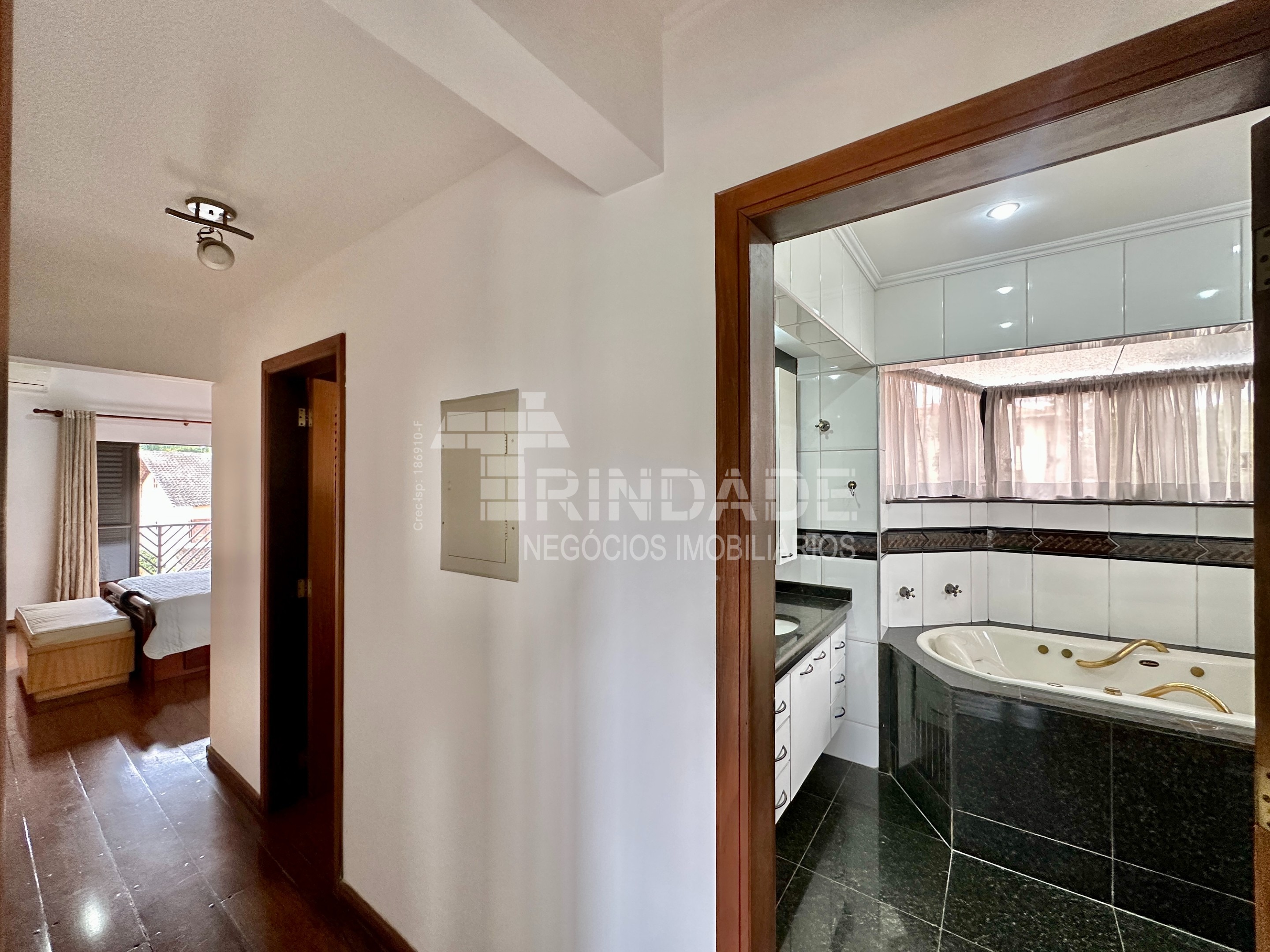 Excelente casa com 4 suítes na Granja Viana, foto 42 de 58