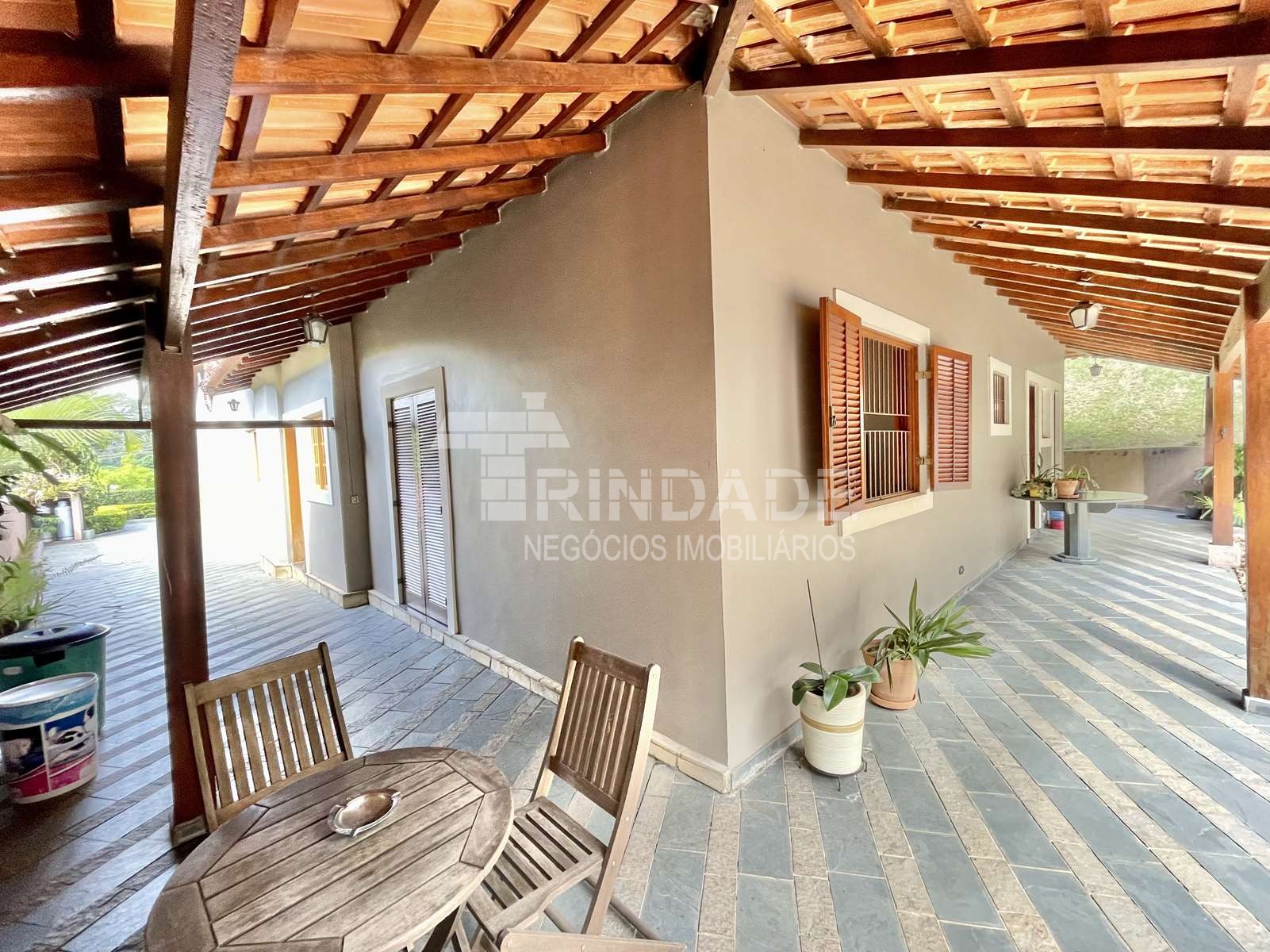 Casa térrea com 3 suítes na Granja Viana, foto 24 de 48