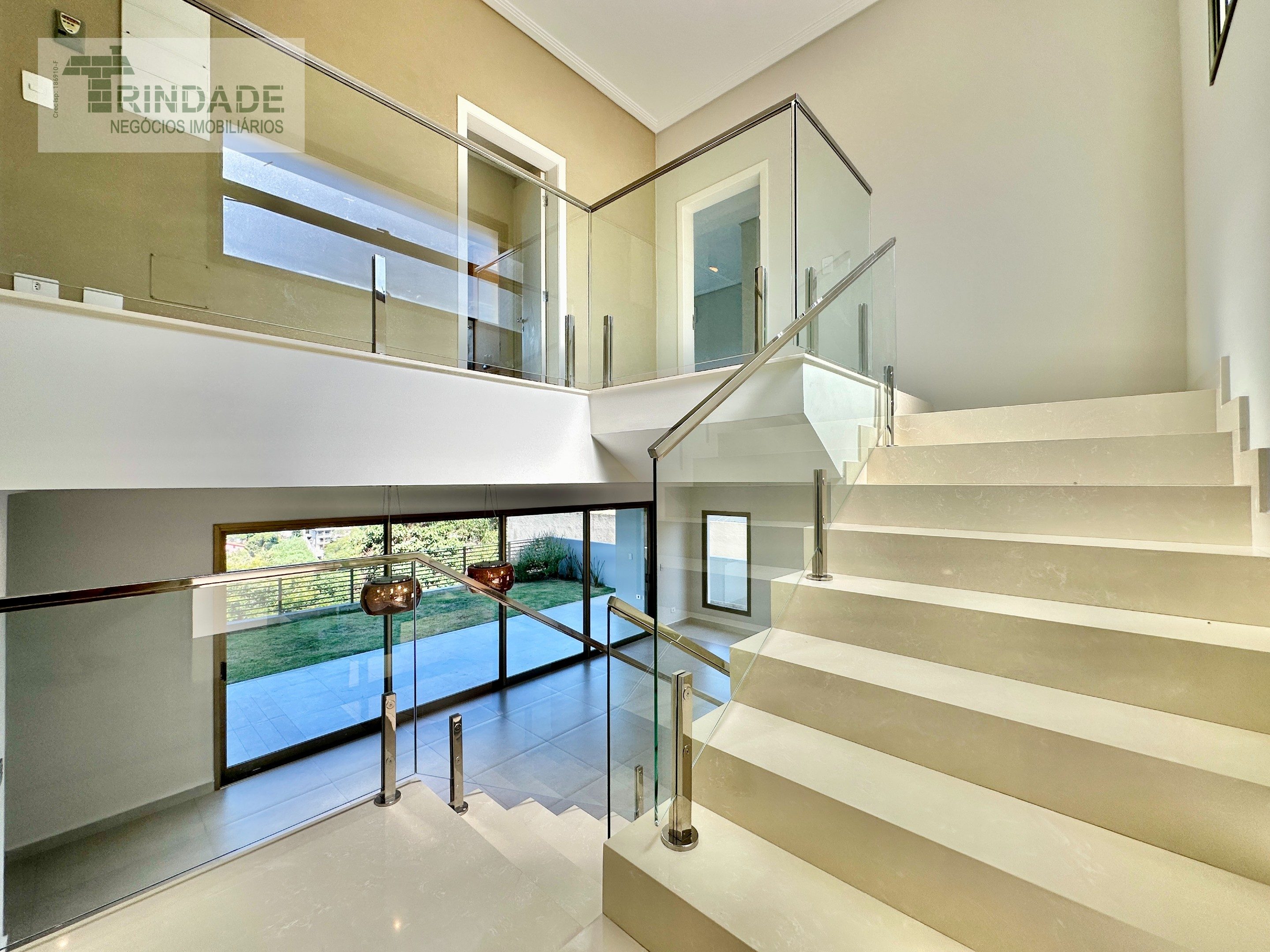 Casa impecável com 3 suítes, área gourmet, escritório e linda vista na Granja Viana, foto 40 de 56