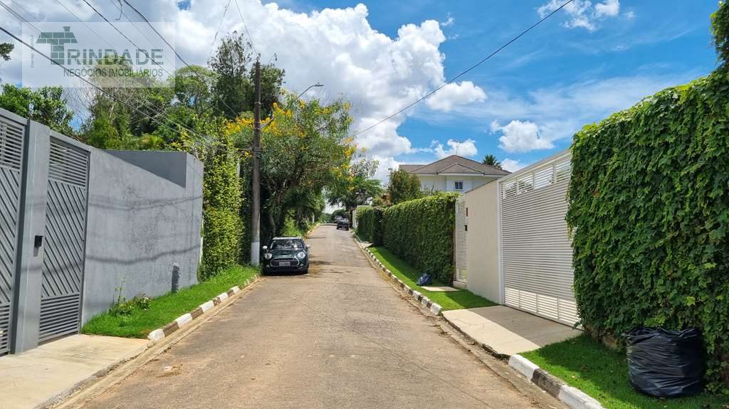 Linda casa térrea com 3 suítes na Granja Viana, foto 18 de 48