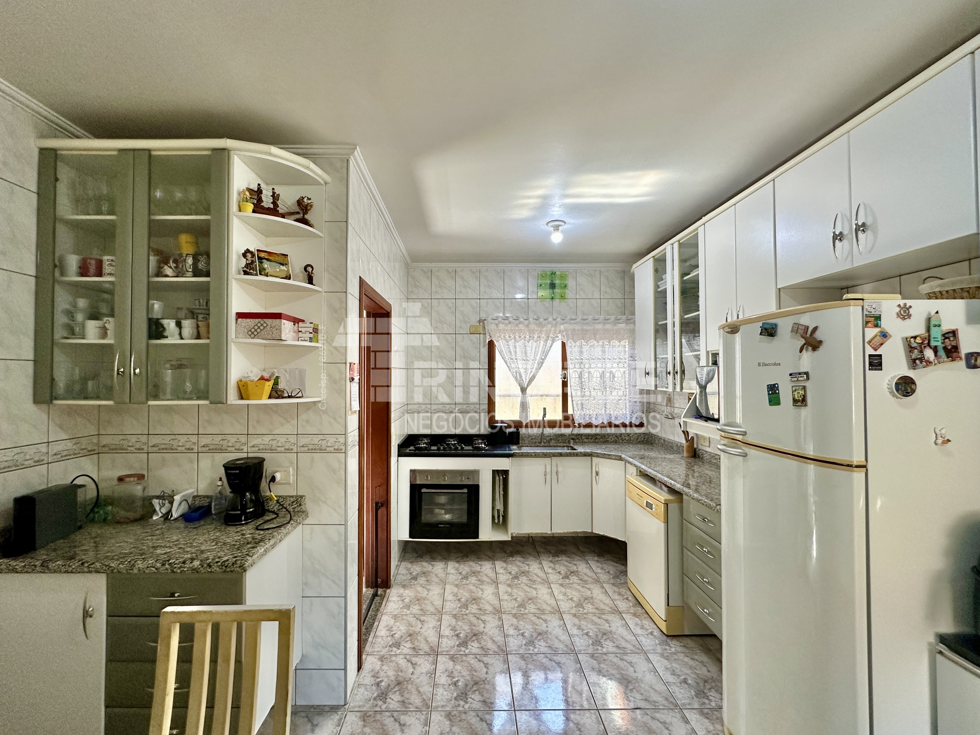 Casa com 3 dormitórios (sendo 1 suíte), lareira, piscina e gourmet, foto 39 de 46