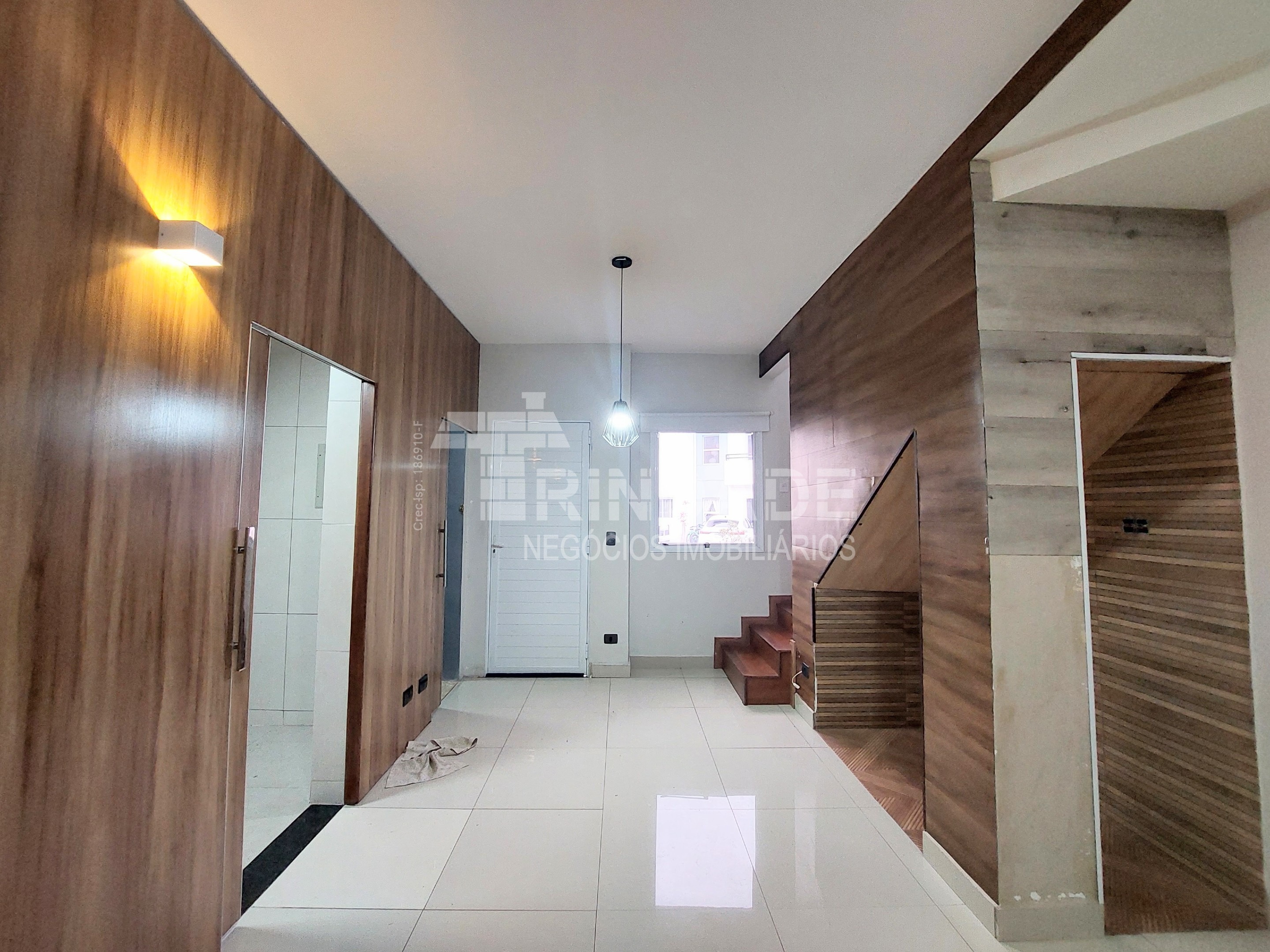 Casa com 2 suítes em Condomínio, foto 1 de 50