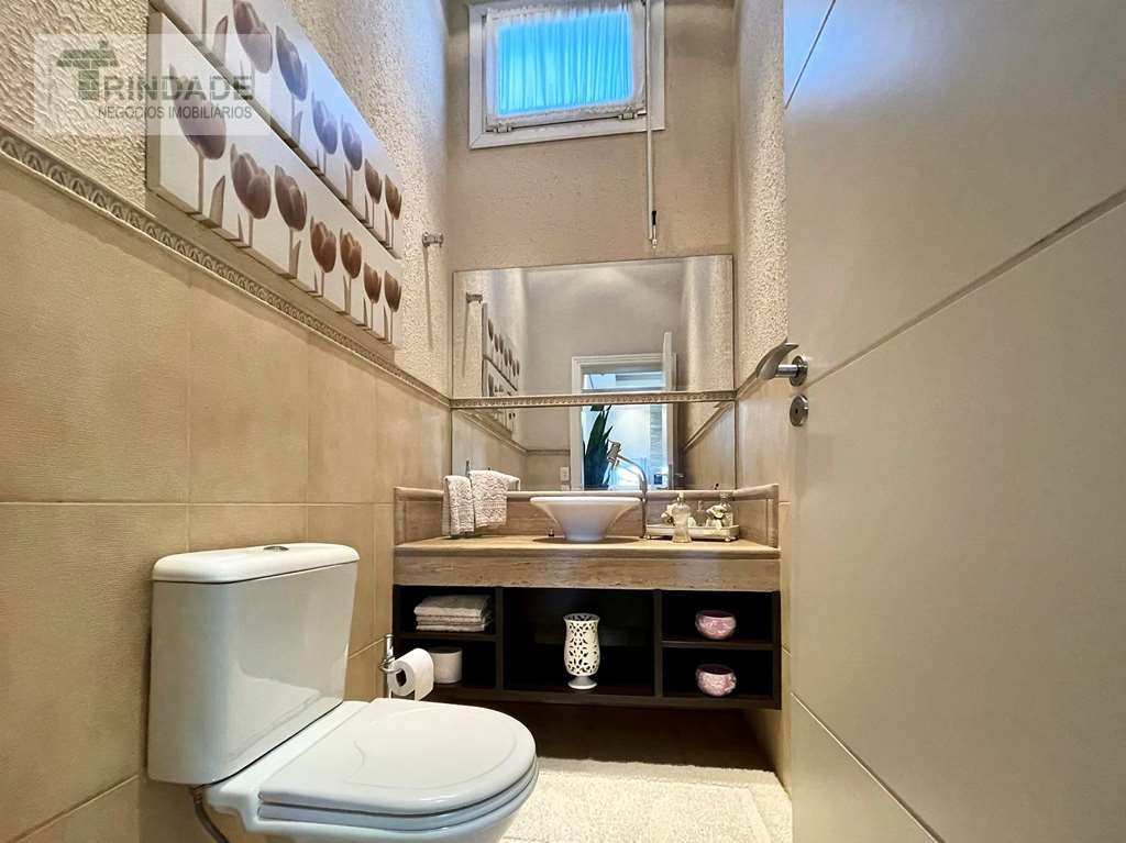 Casa impecável com 4 suítes, foto 18 de 53