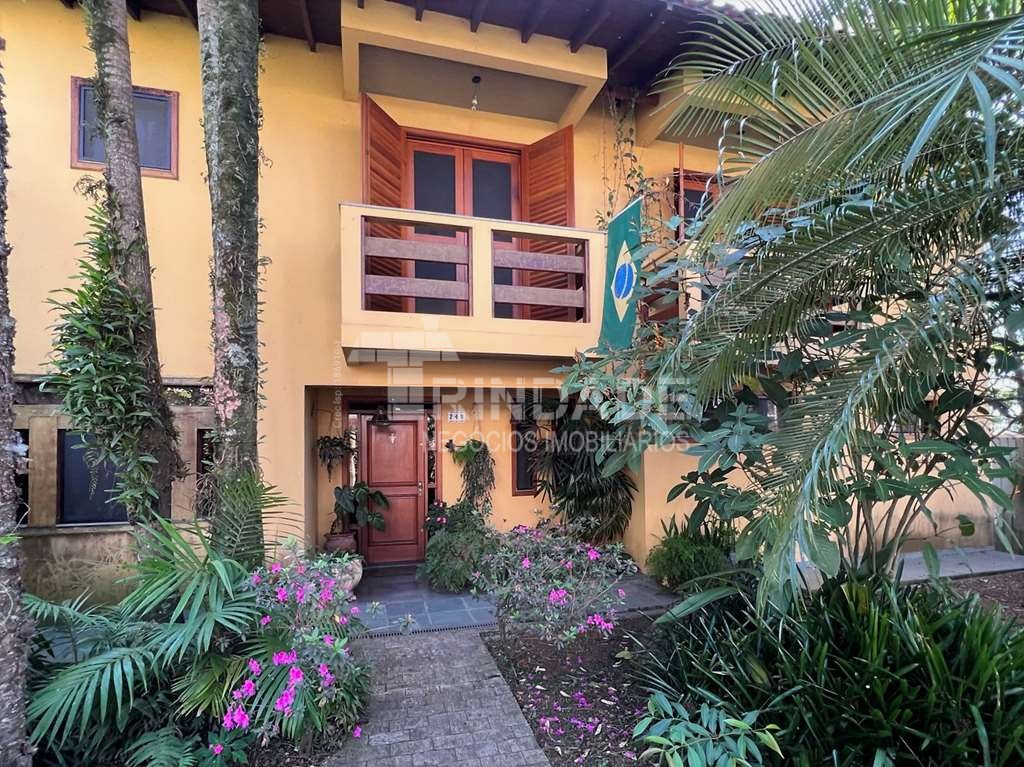 Casa com 4 dormitórios na Granja Viana, foto 3 de 38