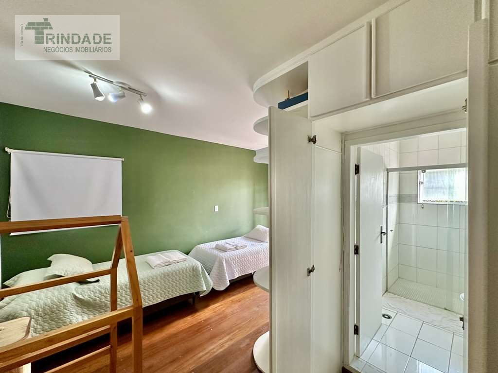 Casa com 5 suítes, gourmet e piscina na Granja Viana, foto 27 de 54