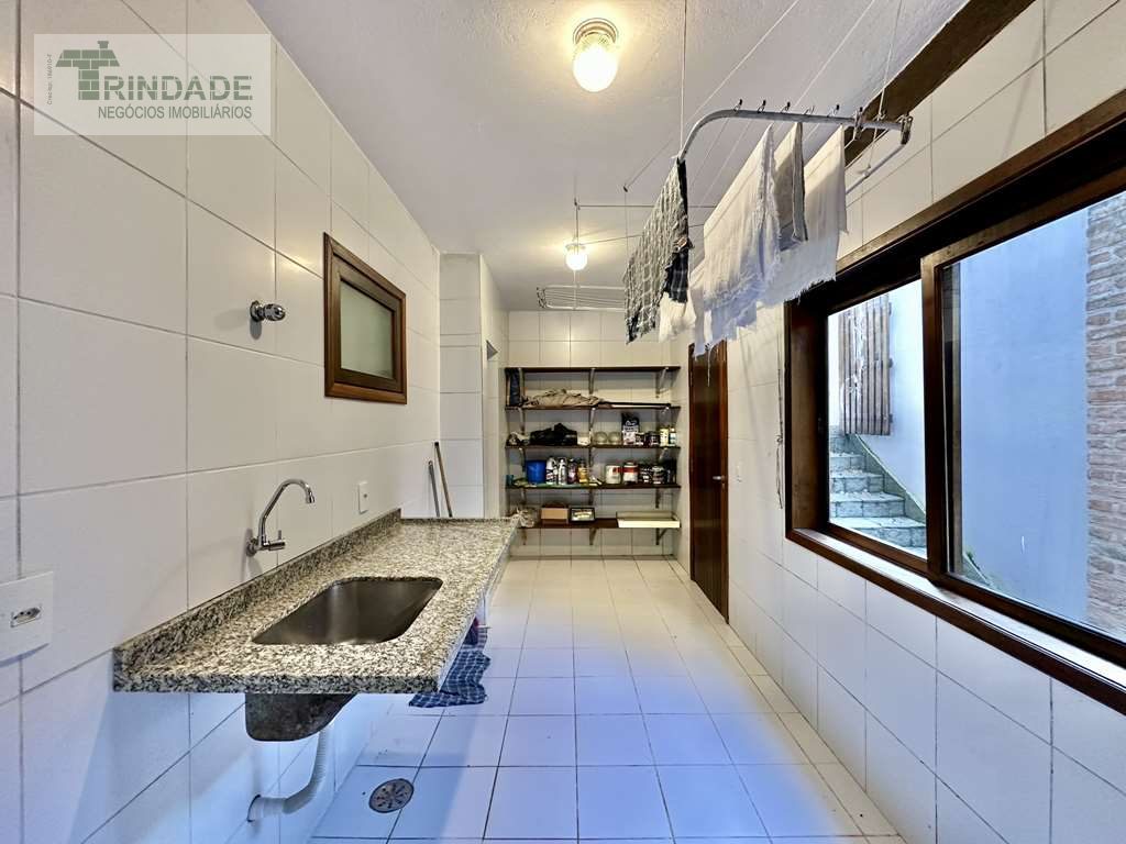 Casa com 5 dormitórios / 3 suítes na Granja Viana, foto 50 de 53
