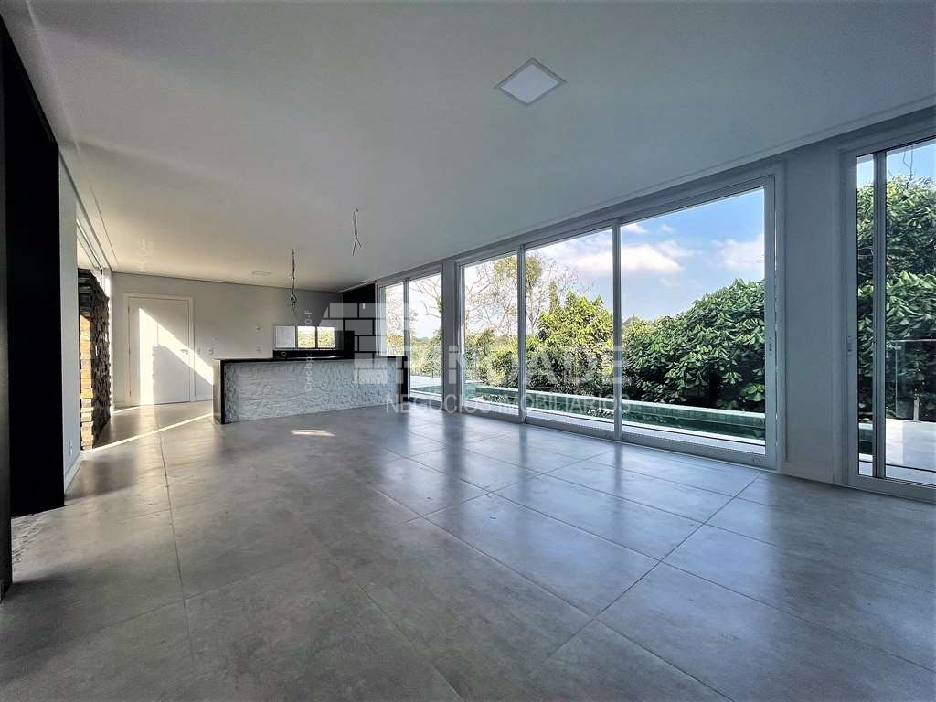Casa zero km moderna com 4 suítes na Granja Viana, foto 9 de 47