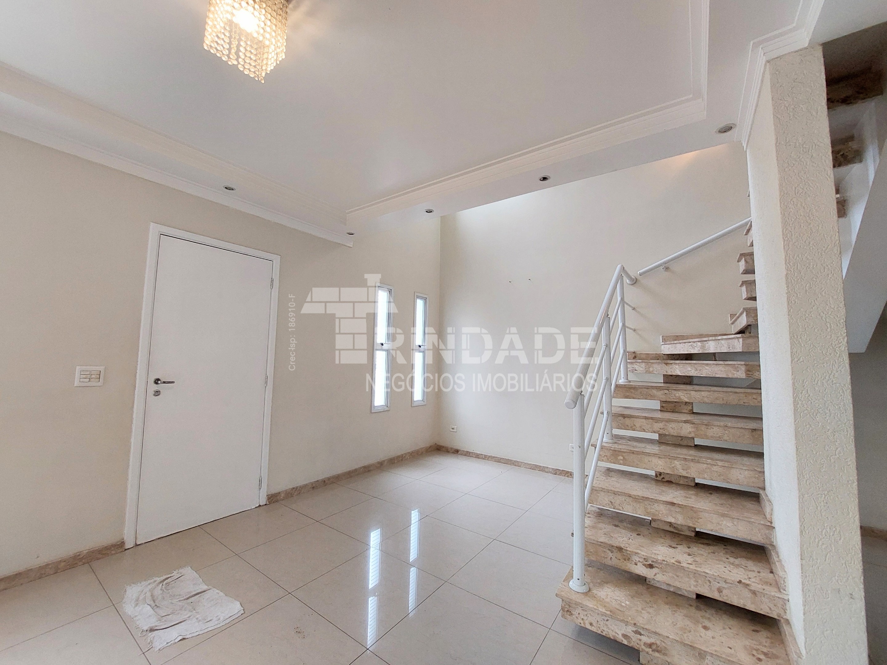 Casa com 3 dormitórios / 1 suíte, 115 m², foto 2 de 41