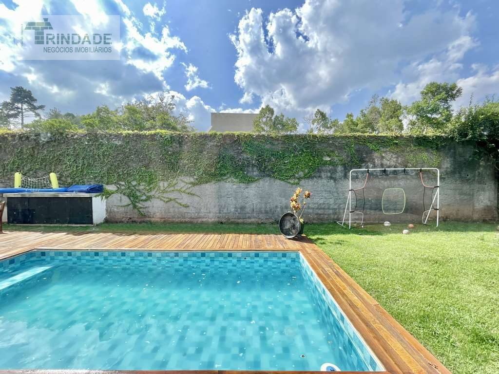 Linda casa térrea com 3 suítes na Granja Viana, foto 44 de 48