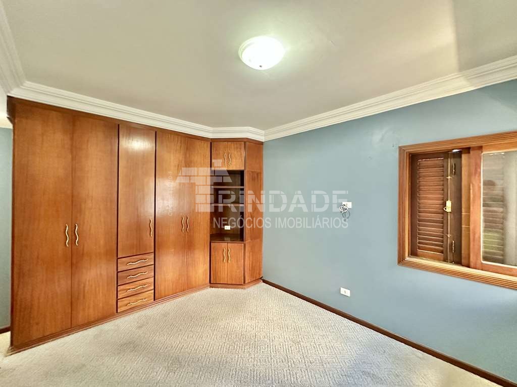 Casa Impecável com 4 dormitórios / 2 suítes na Granja Viana, foto 39 de 55