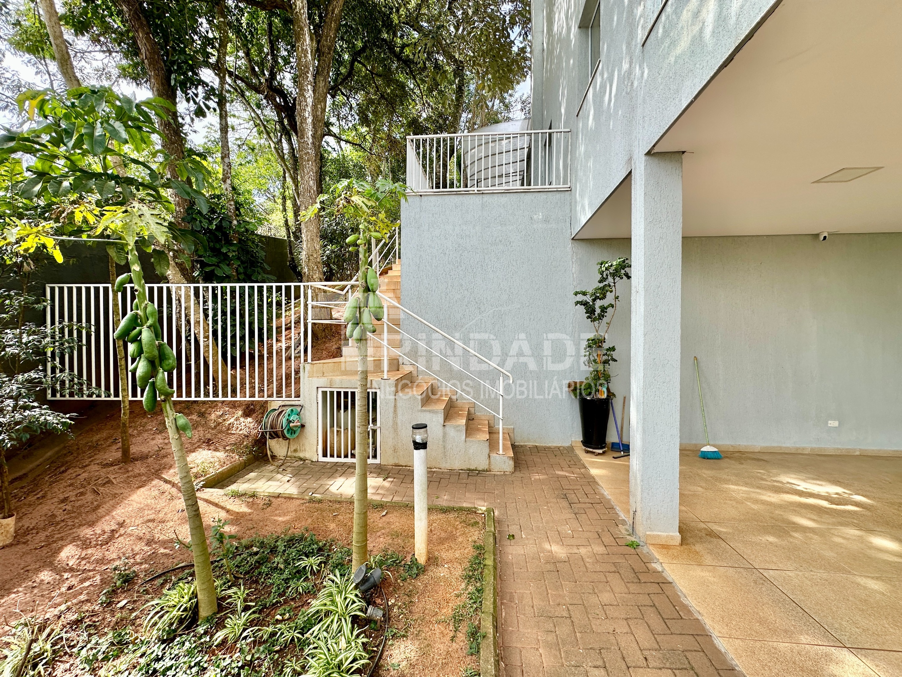 Ótima casa com 3 suítes na Granja Viana, foto 6 de 49