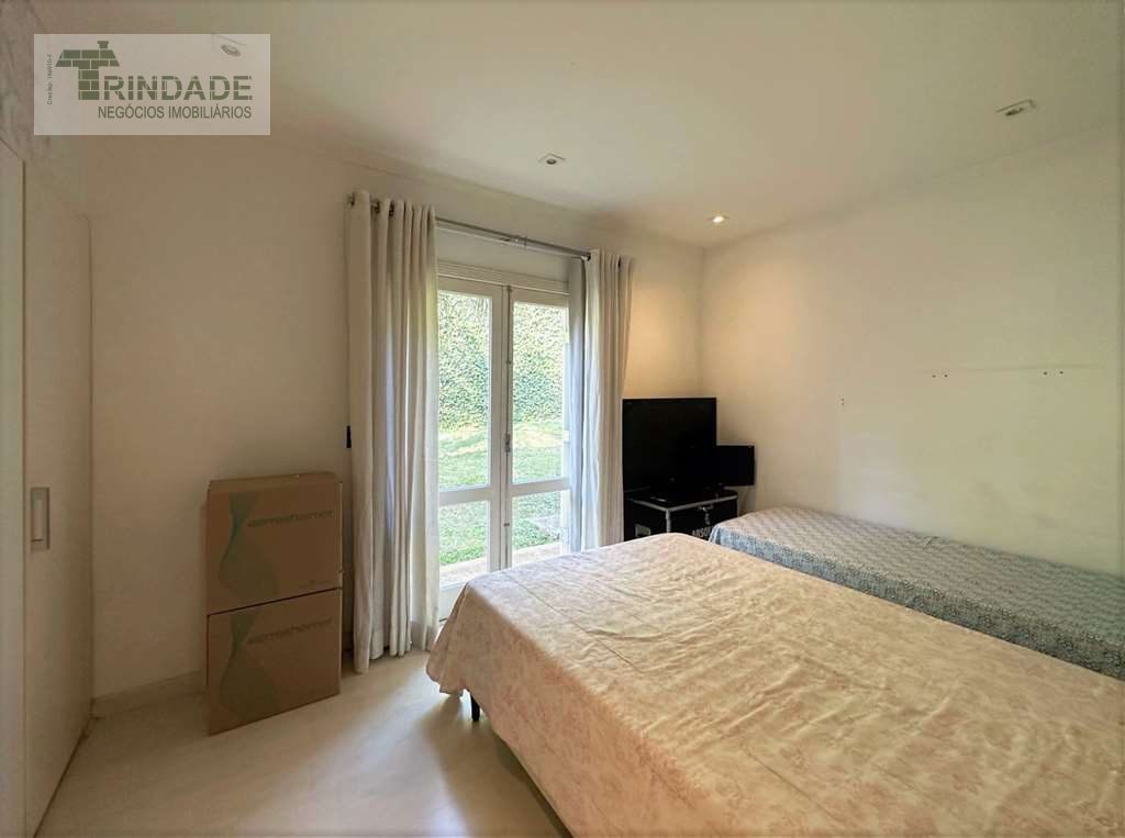 Casa térrea com 3 suítes na Granja Viana, foto 35 de 42