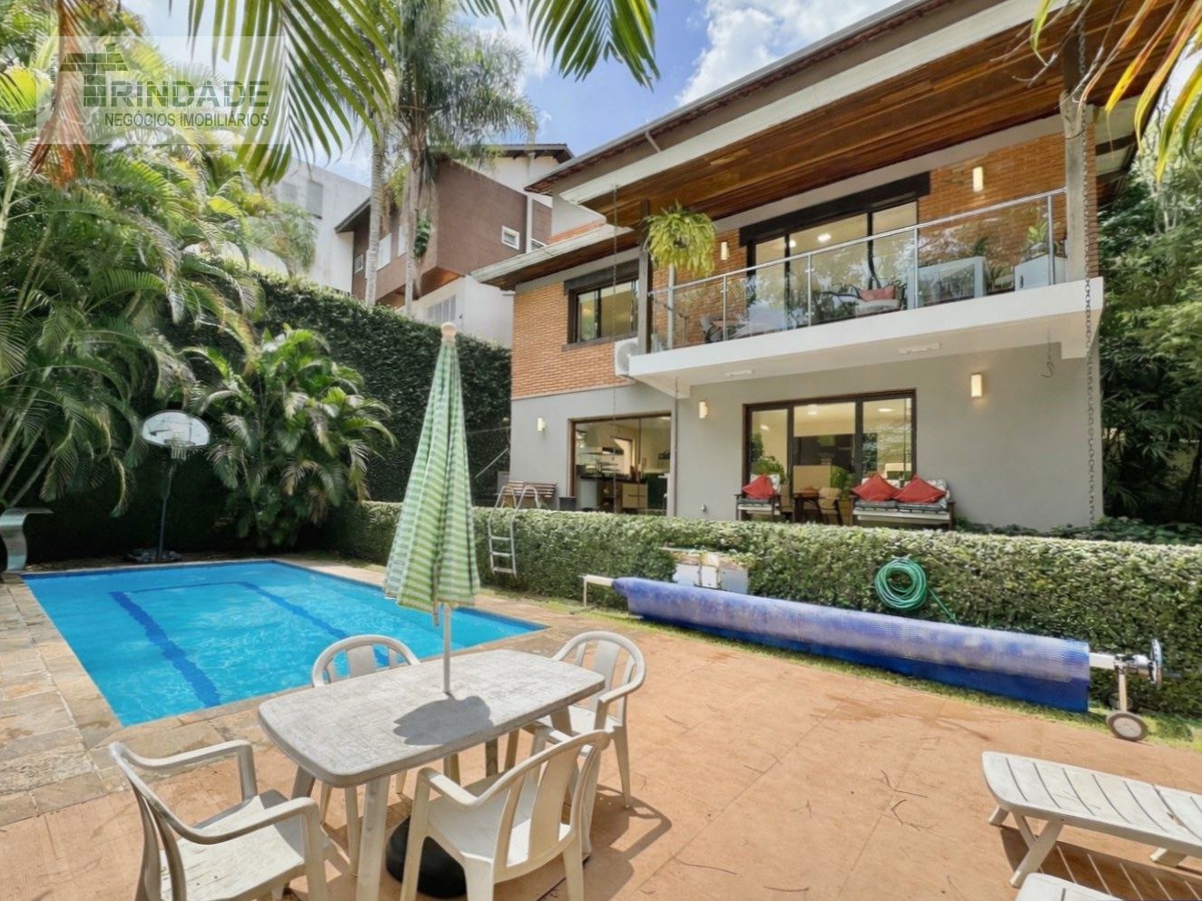 Casa com 4 dormitórios / 1 suíte na Granja Viana, foto 14 de 54