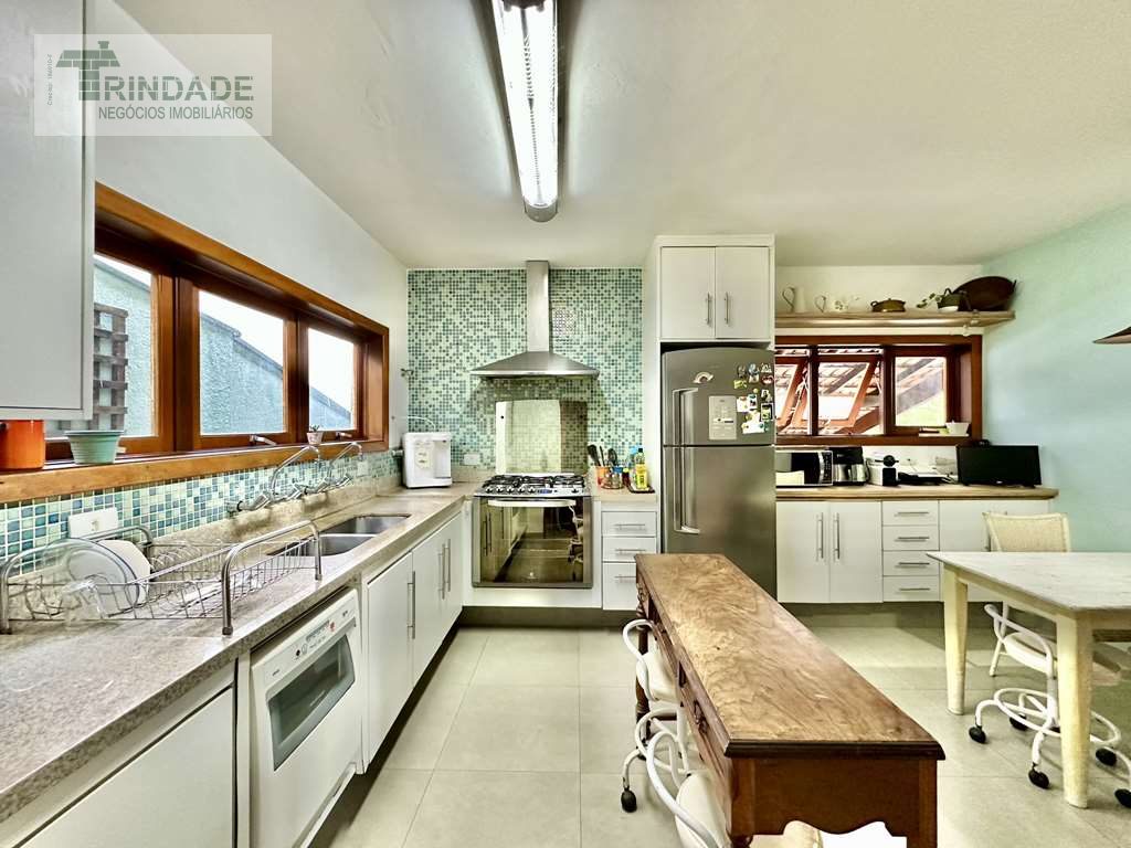 Casa com 4 dormitórios / 3 suítes, piscina, gourmet e muita natureza!, foto 17 de 55