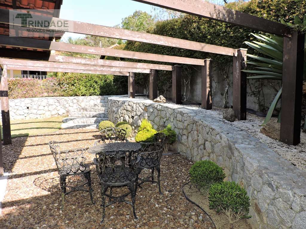 Casa com 3 dormitórios / 1 suíte em 2 lotes na Granja Viana, foto 16 de 32