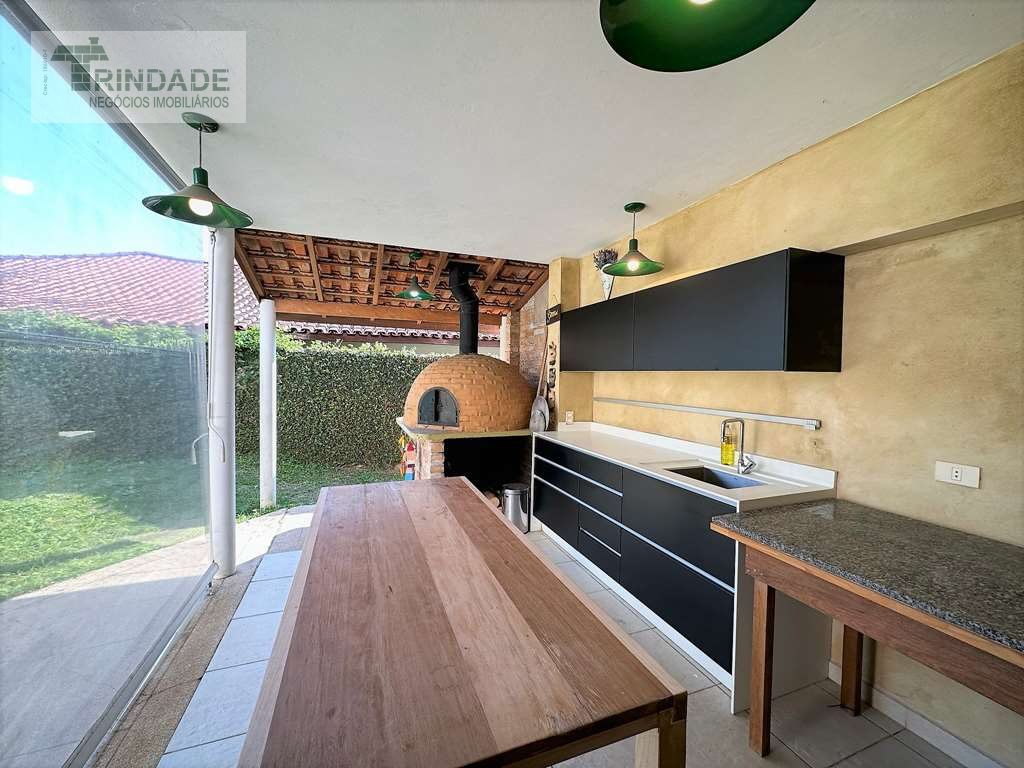Casa térrea com 3 suítes na Granja Viana, foto 20 de 42