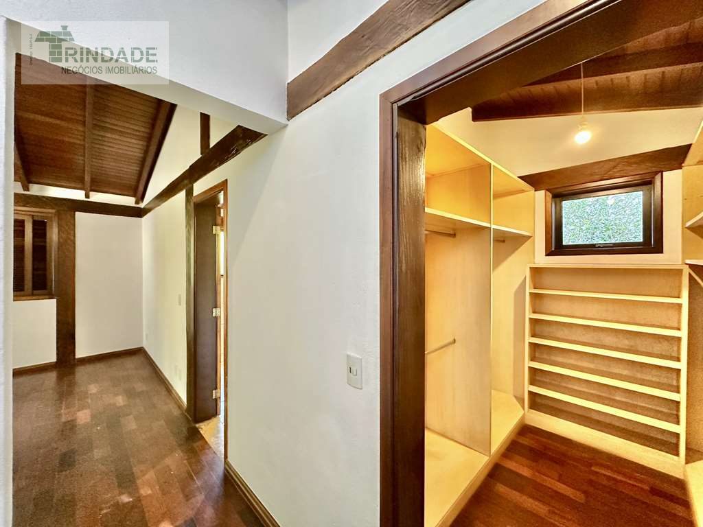 Casa com 5 dormitórios / 3 suítes na Granja Viana, foto 47 de 53