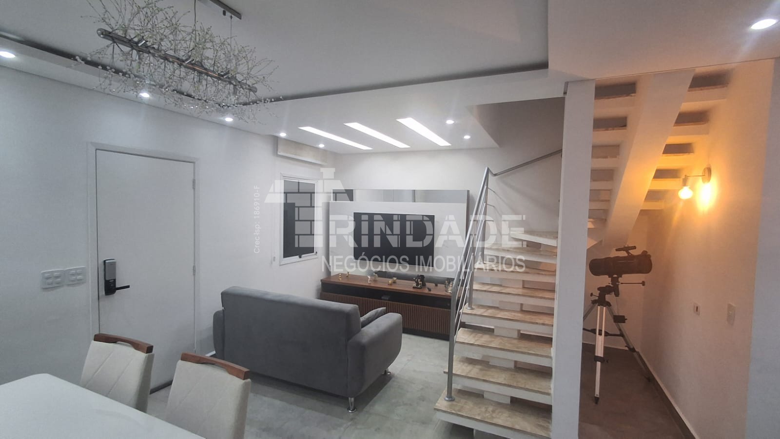 Casa com 3 dormitórios / 1 suíte na Granja Viana, foto 12 de 32