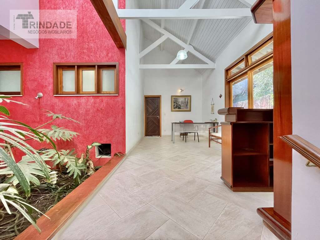 Casa impecável com 5 dormitórios / 3 suítes na Granja Viana, foto 23 de 53