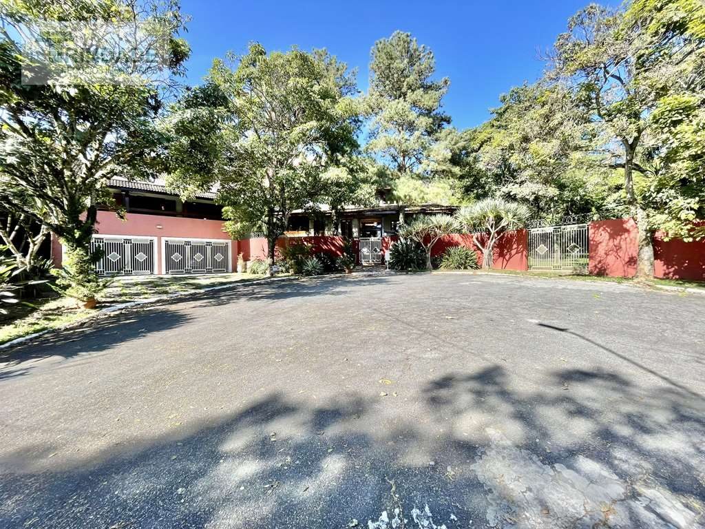 Casa impecável com 5 dormitórios / 3 suítes na Granja Viana, foto 3 de 53