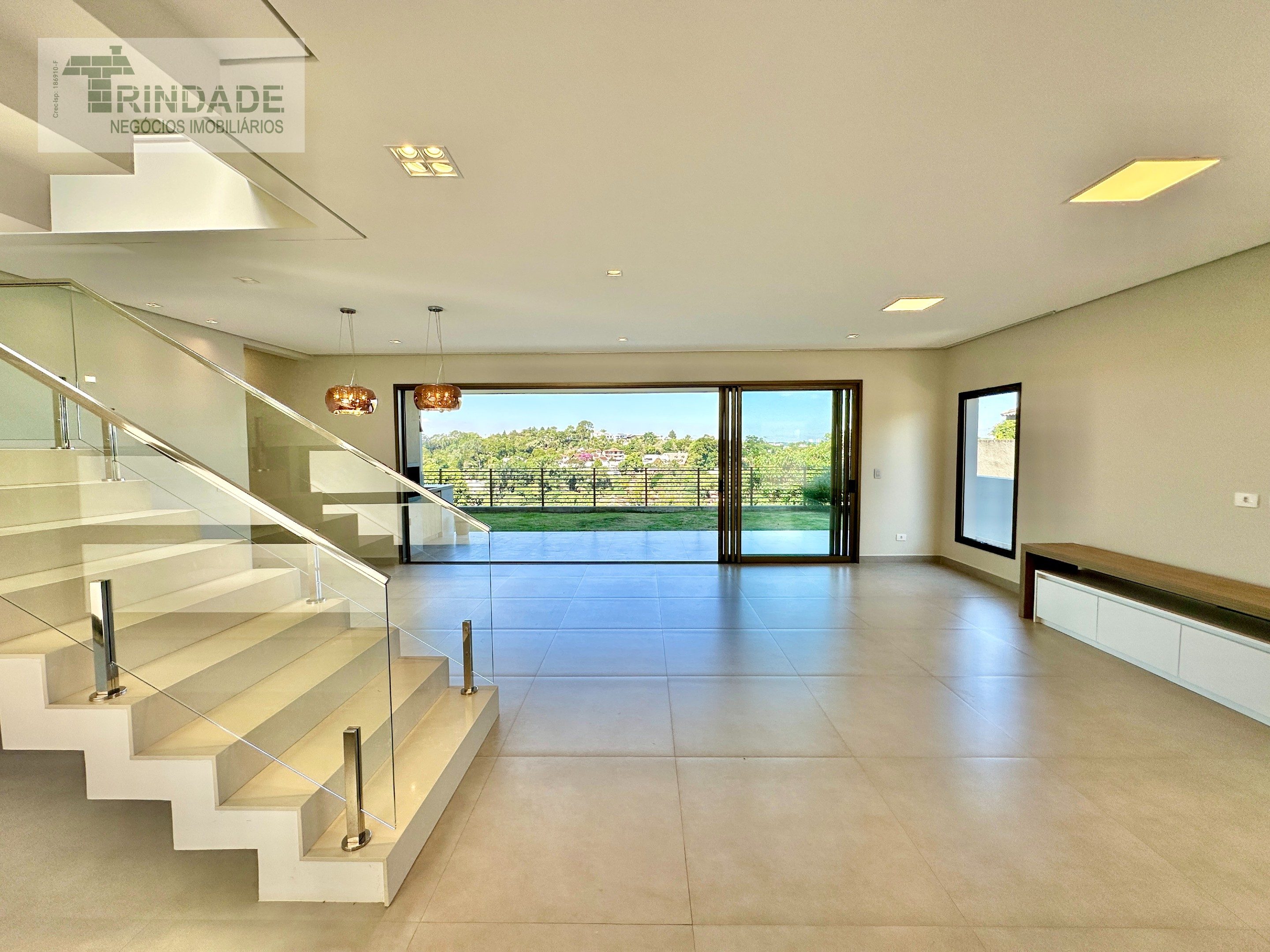 Casa impecável com 3 suítes, área gourmet, escritório e linda vista na Granja Viana, foto 17 de 56