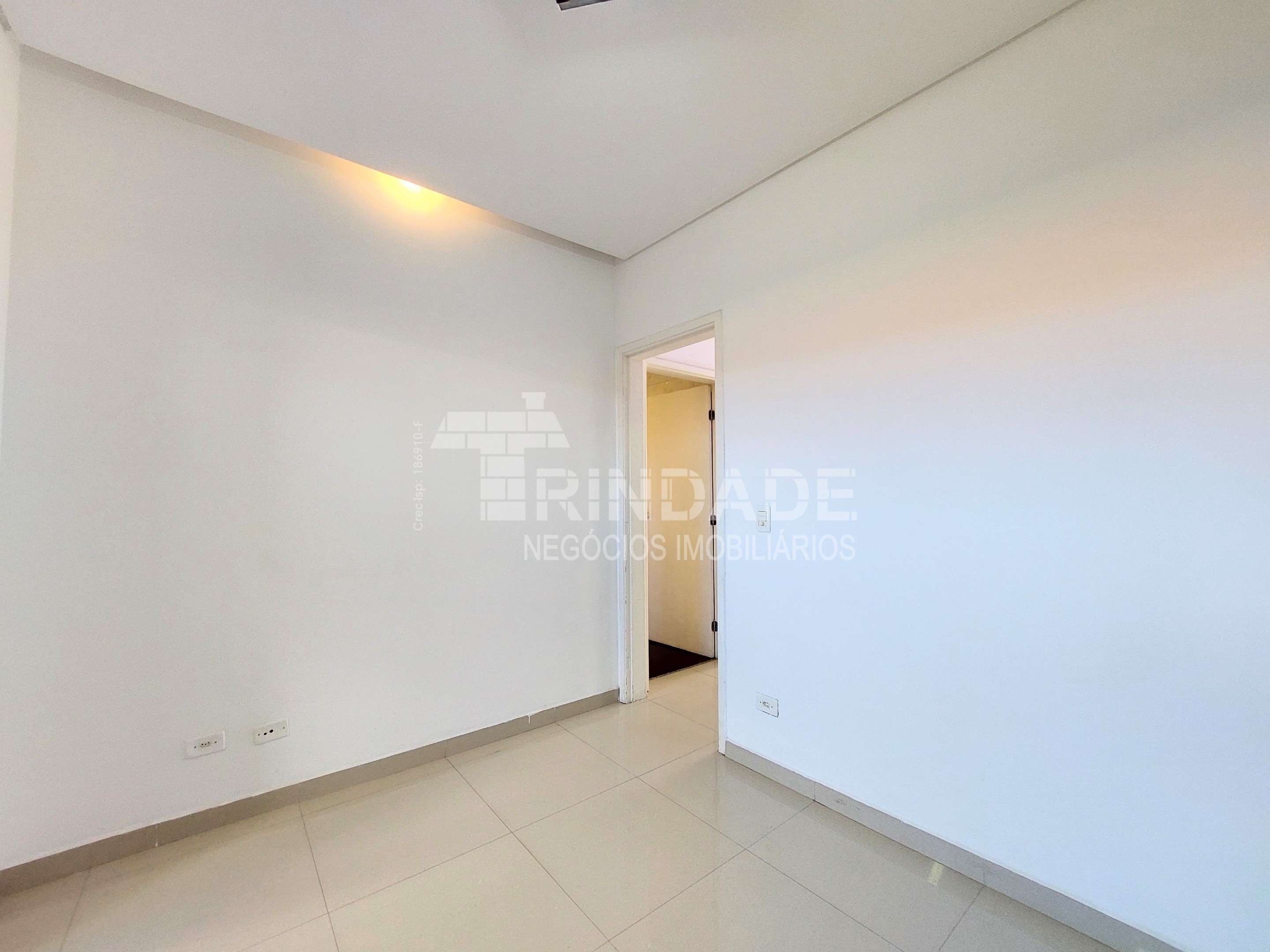 Linda Casa com 3 dormitórios / 1 suíte na Granja Viana, foto 10 de 48
