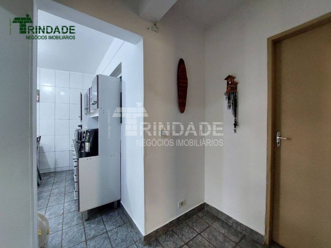 Casa com 5 dormitórios, 244 m², foto 24 de 31