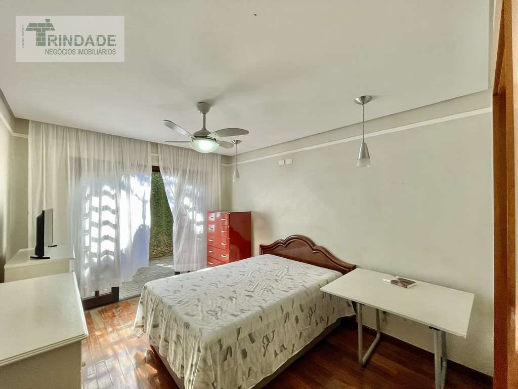Casa impecável com 5 dormitórios / 3 suítes na Granja Viana, foto 46 de 53