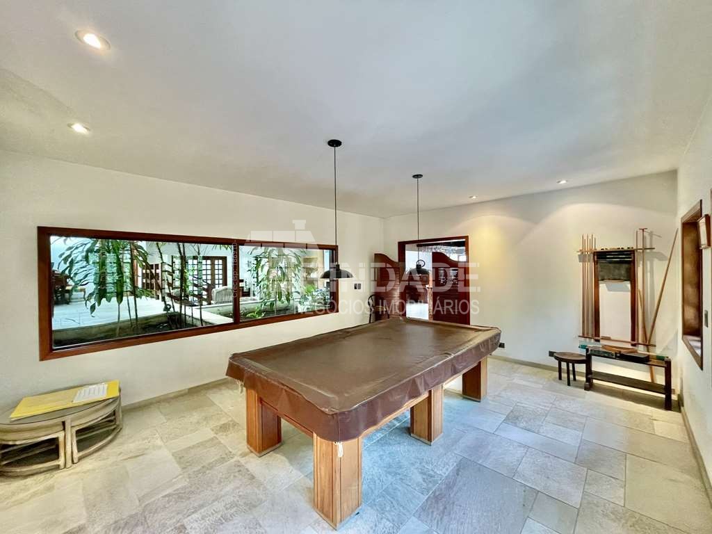 Linda casa com 5 suítes no miolo da Granja Viana, foto 21 de 53