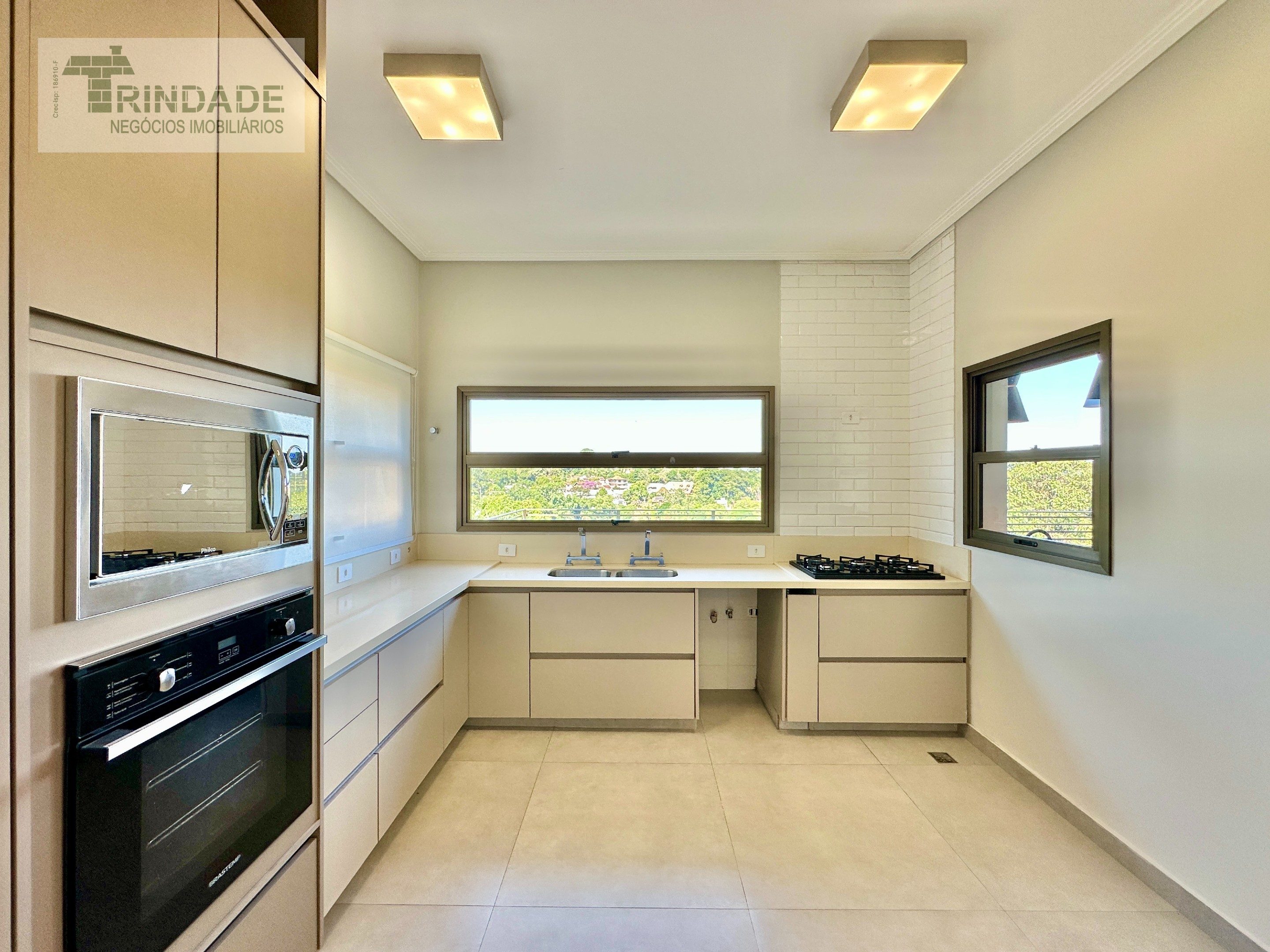 Casa impecável com 3 suítes, área gourmet, escritório e linda vista na Granja Viana, foto 21 de 56