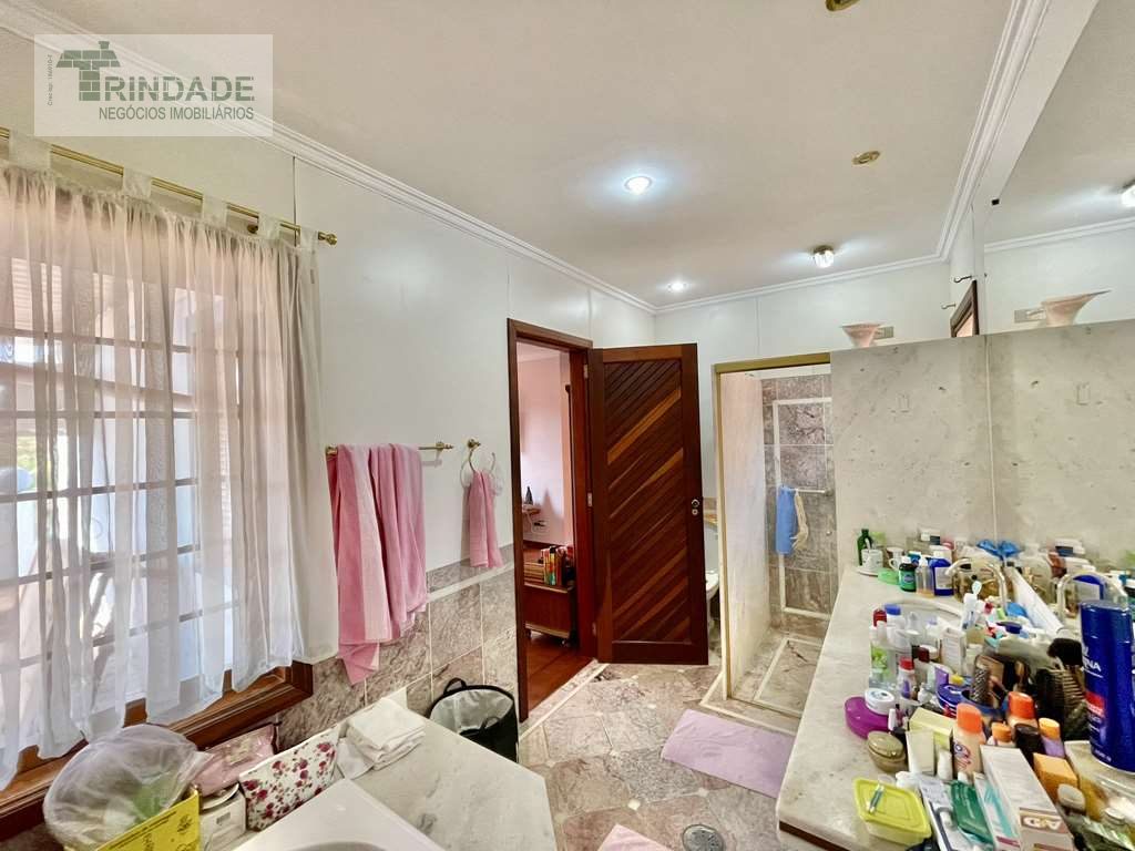 2 CASAS no mesmo lote, 6 dormitórios/5 suítes na Granja Viana, foto 35 de 59