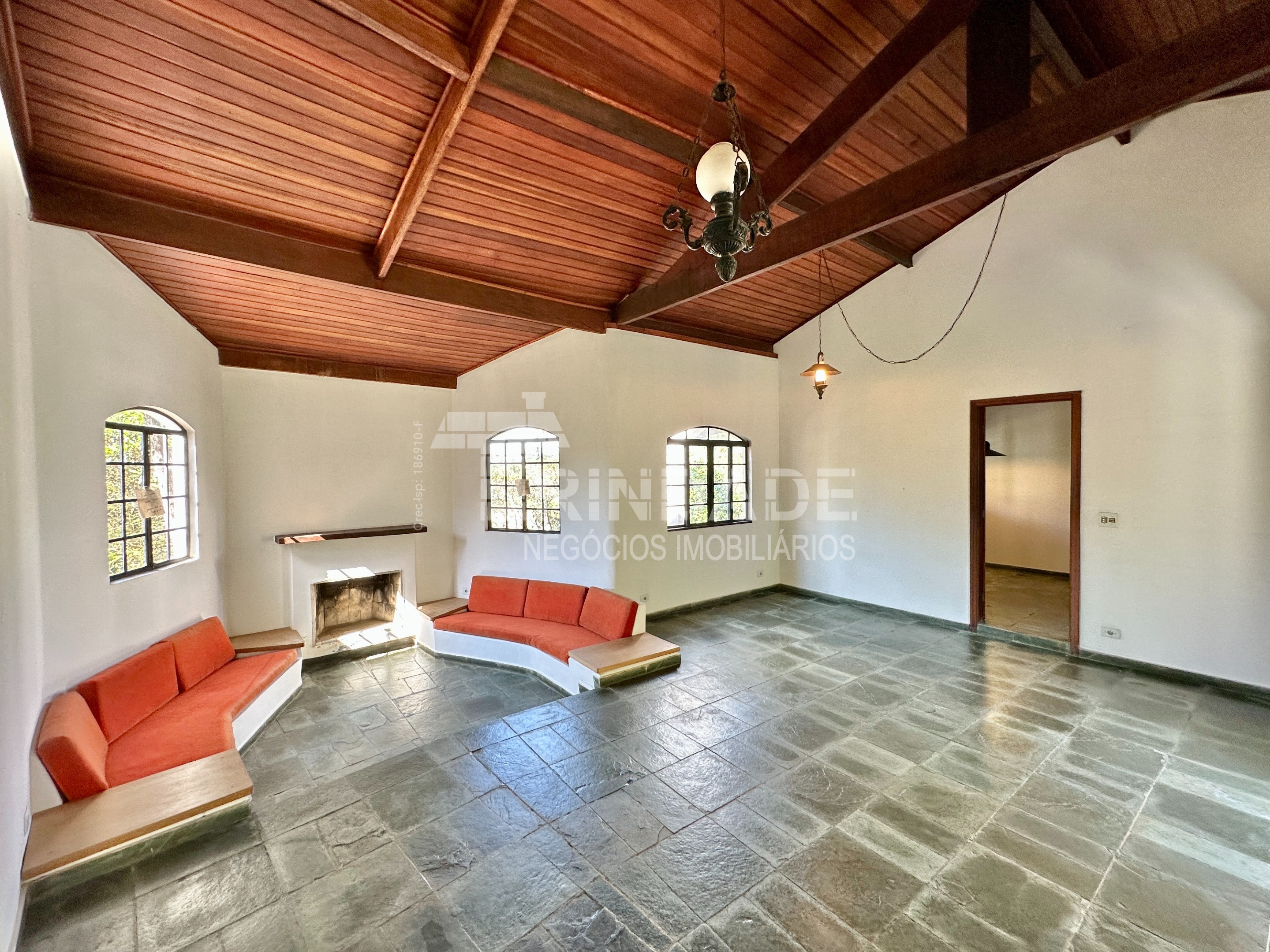 Casa com 4 dormitórios na Granja Viana / 322m², foto 36 de 52