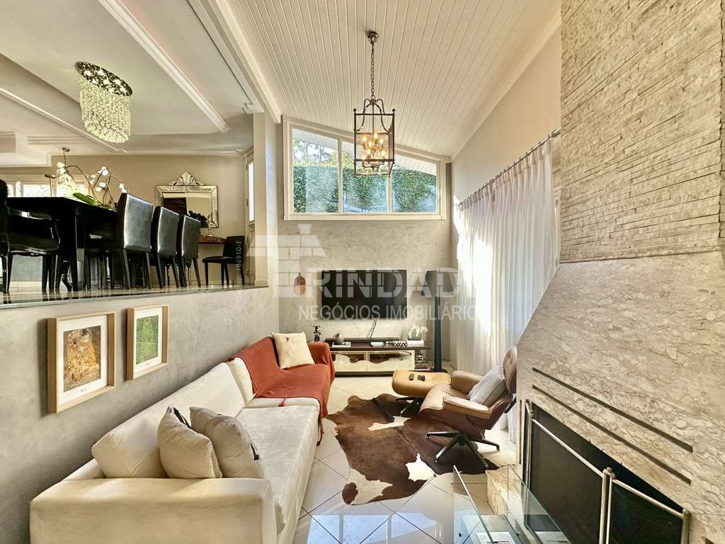 Casa impecável com 4 suítes no miolo da Granja Viana, foto 16 de 46