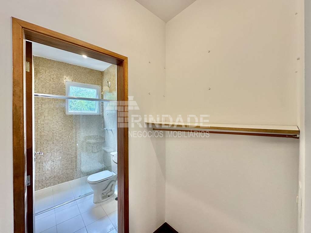 Casa moderna com 4 suítes na Granja Viana, foto 35 de 55