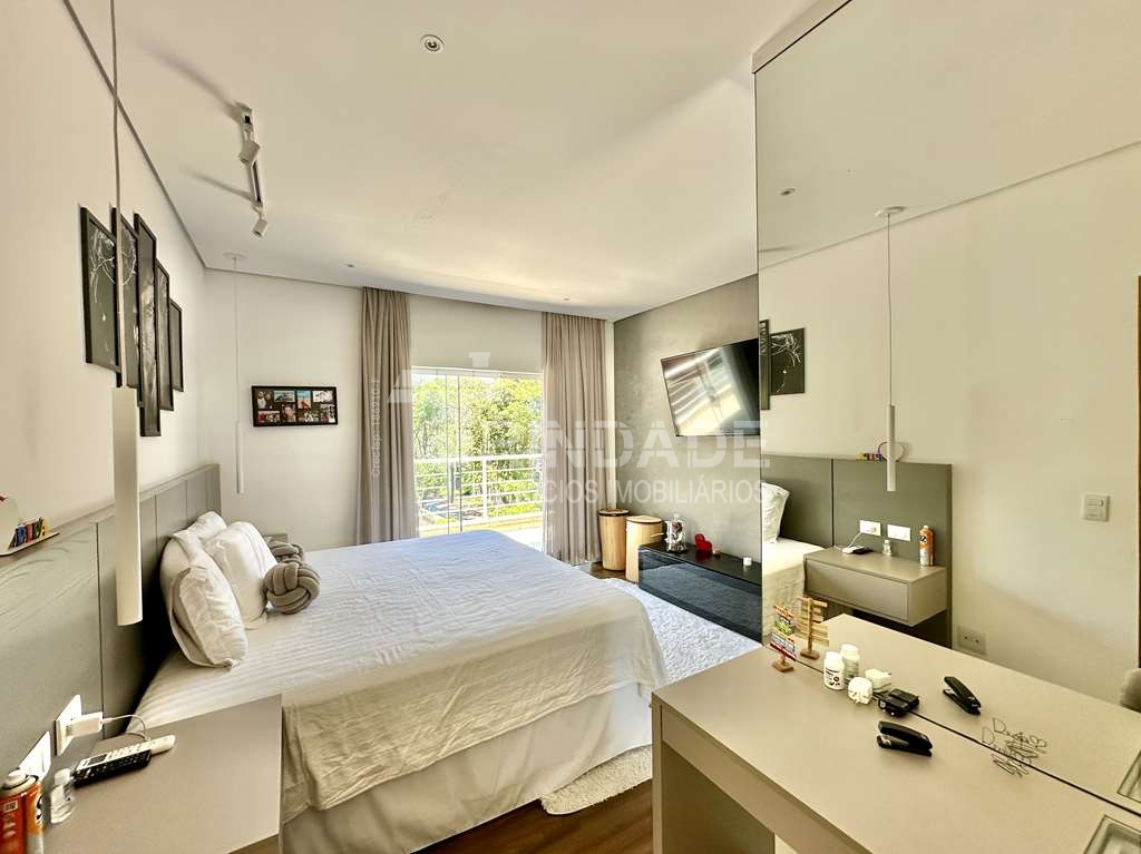 Casa impecável com 4 dormitórios / 3 suítes na Granja Viana, foto 39 de 53
