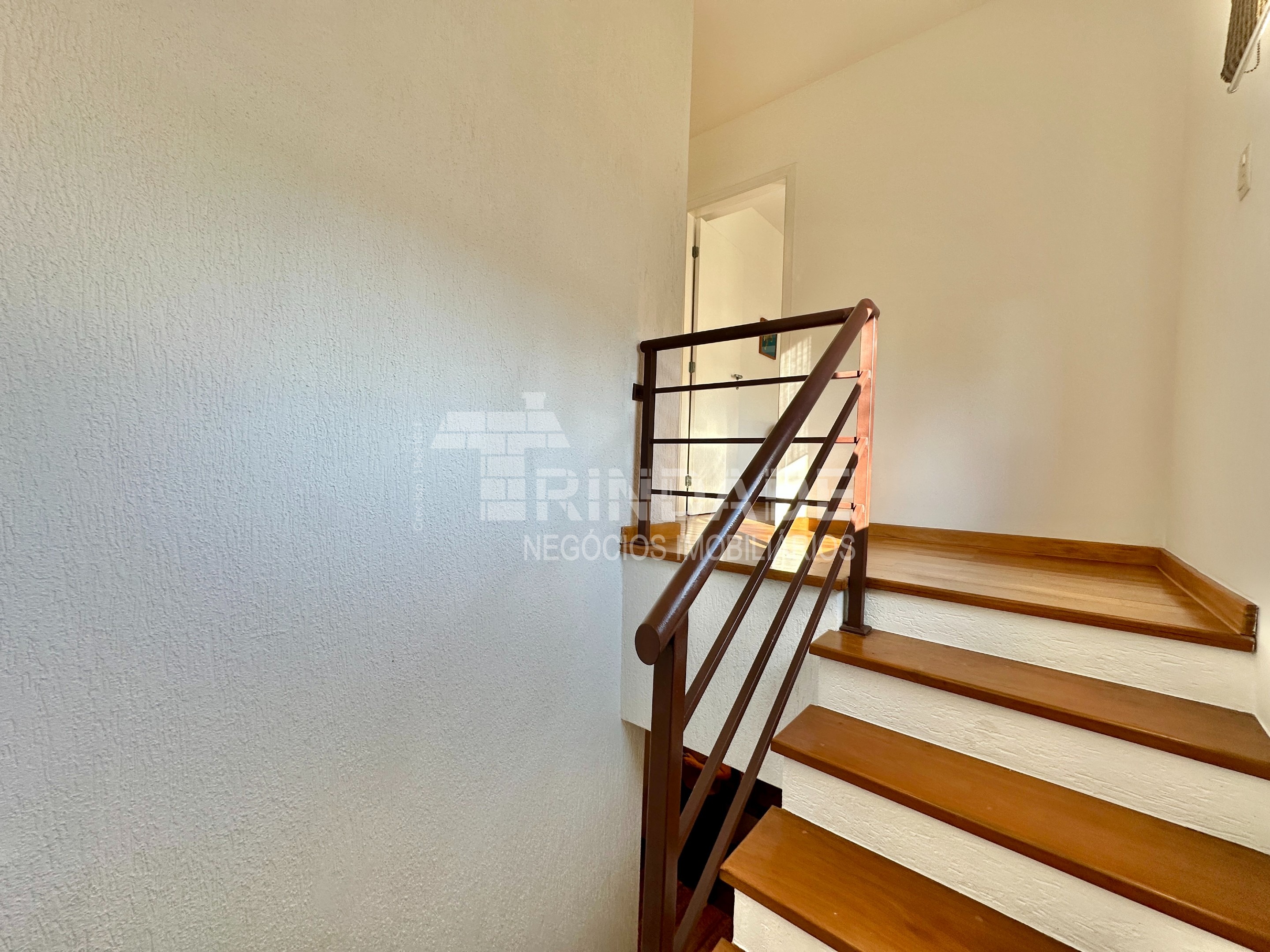 Casa Impecável na Granja Viana com 4 dormitórios / sendo 2 suítes, foto 38 de 51